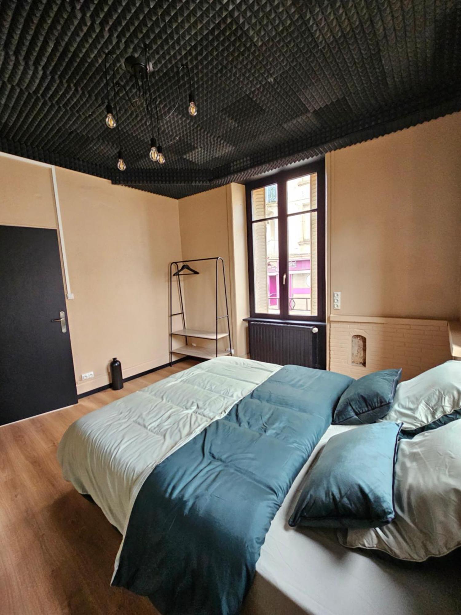 Black Box Cinema Appartement Avec Balneo Épinal Exterior foto